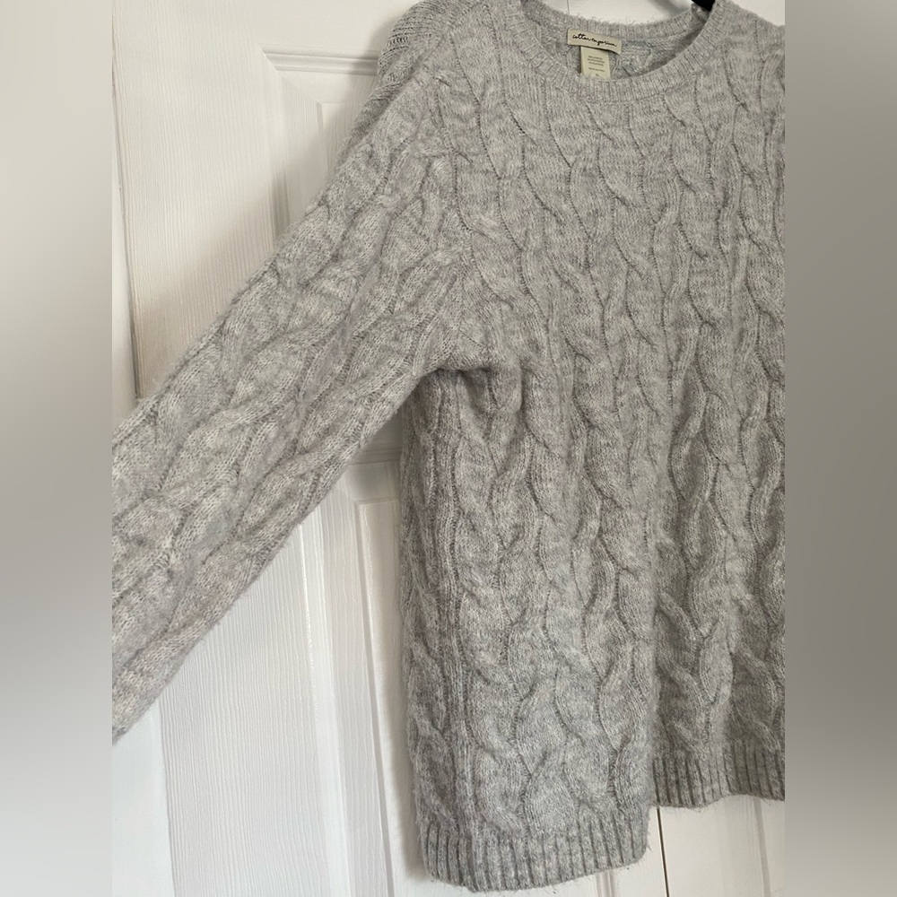 Ladies, cable, knit, crewneck, sweater, and gray